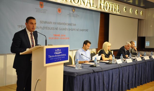Fillon Seminari për mësimin plotësues në gjuhën shqipe në diasporë