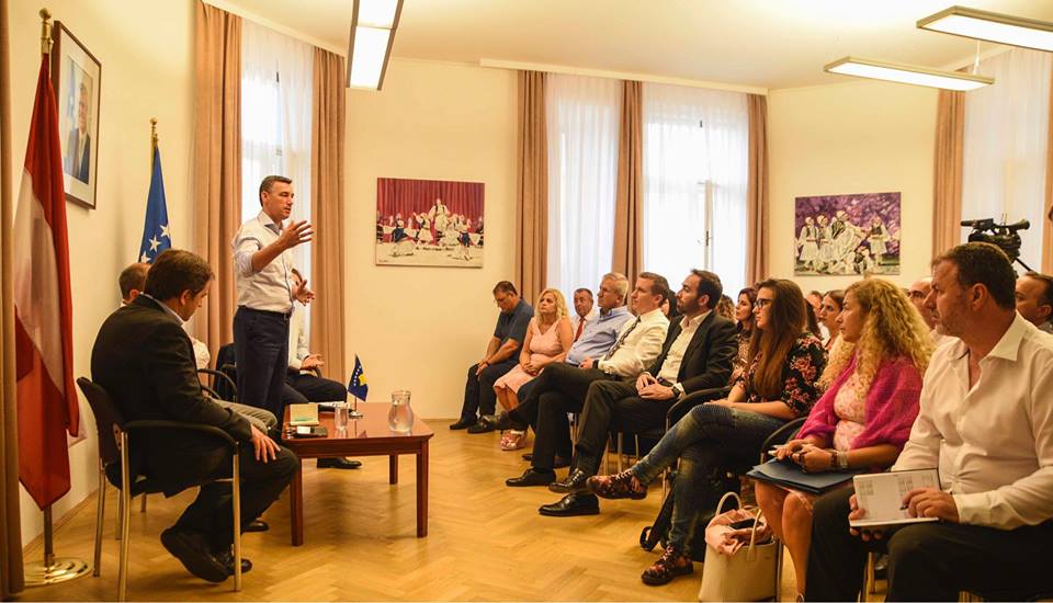 Veseli i thotë diasporës shqiptare në Austri se Kosova ka nevojë për investimet e tyre