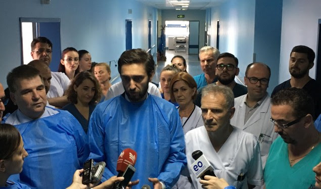 Ministri përsërit premtimin për furnizim të rregullt me barna esenciale