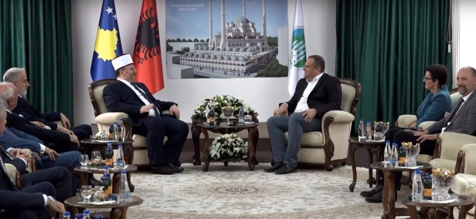 Ahmeti tregon se BIK-u s’ka aplikuar ende për leje të Xhamisë Qendrore