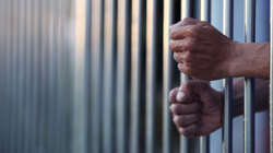 Dënohet me 4 vjet e gjysmë burgim për “lëndim të rëndë trupor”