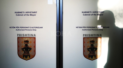 D+: Komuna e Prishtinës pagoi rreth 190 mijë euro për përfaqësim ligjor edhe pse ka zyrtarë komunalë për këtë detyrë