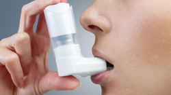 Ata që vuajnë nga astma janë më të rrezikuar nga sulmi në zemër dhe në tru