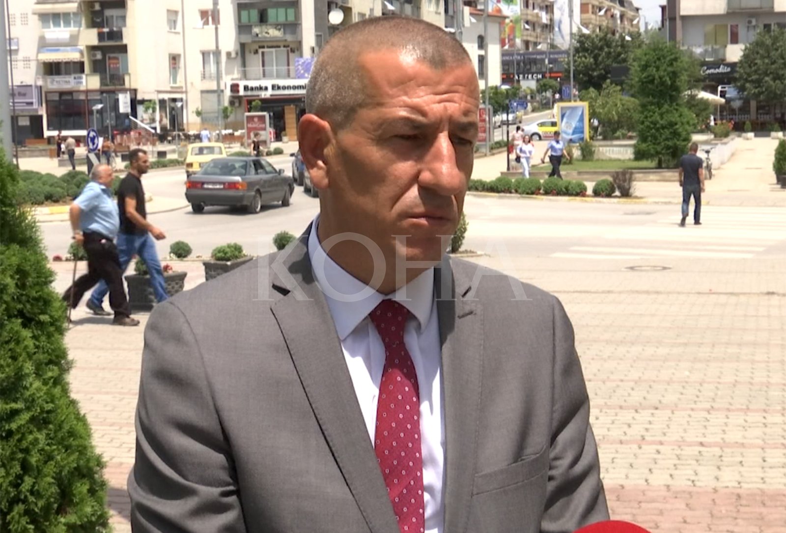 U licencua linja e autobusëve Zhegër-Gjilan, pronarë të një kompanie rrahin drejtorin e Urbanizmit