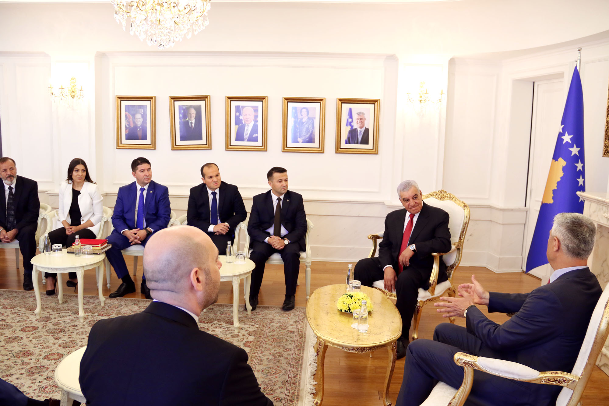 Thaçi takon egjiptianë të Kosovës e të Egjiptit, merr mirënjohje nga ta
