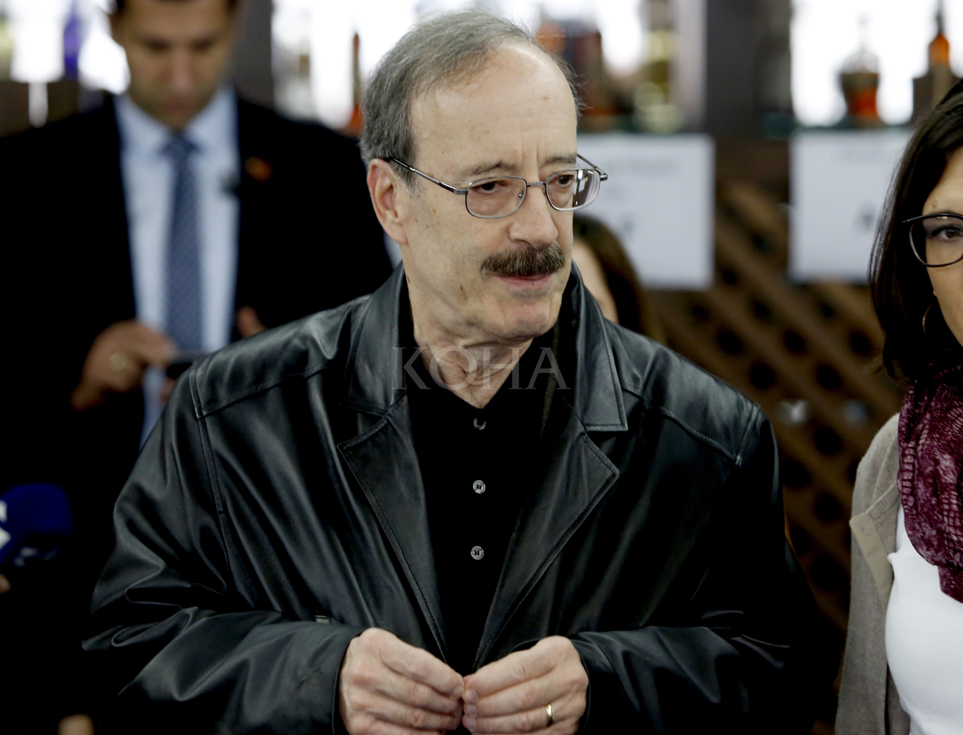 Engel: Deklaratat mashtruese të Serbisë për tërheqje të njohjeve për Kosovën po zemërojnë botën
