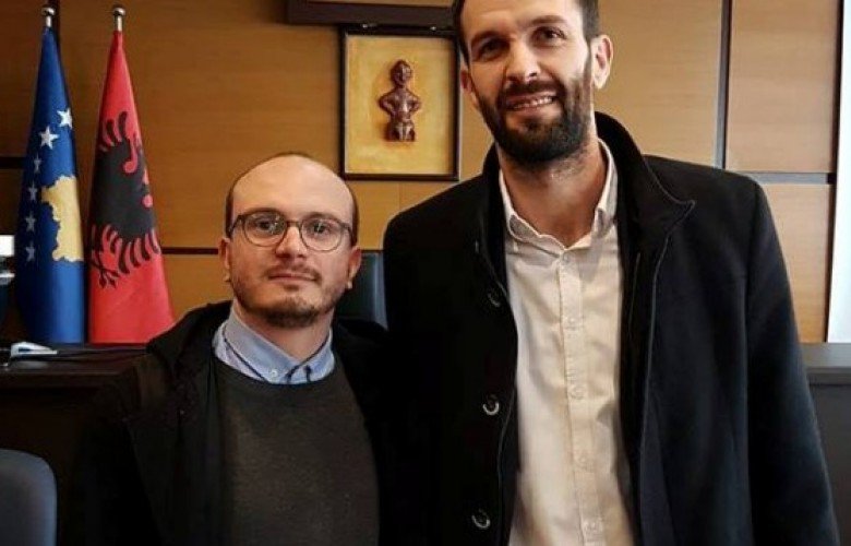 Asamblisti i VV-së akuzon Shpend Ahmetin se nuk e la të hyjë në kabinet