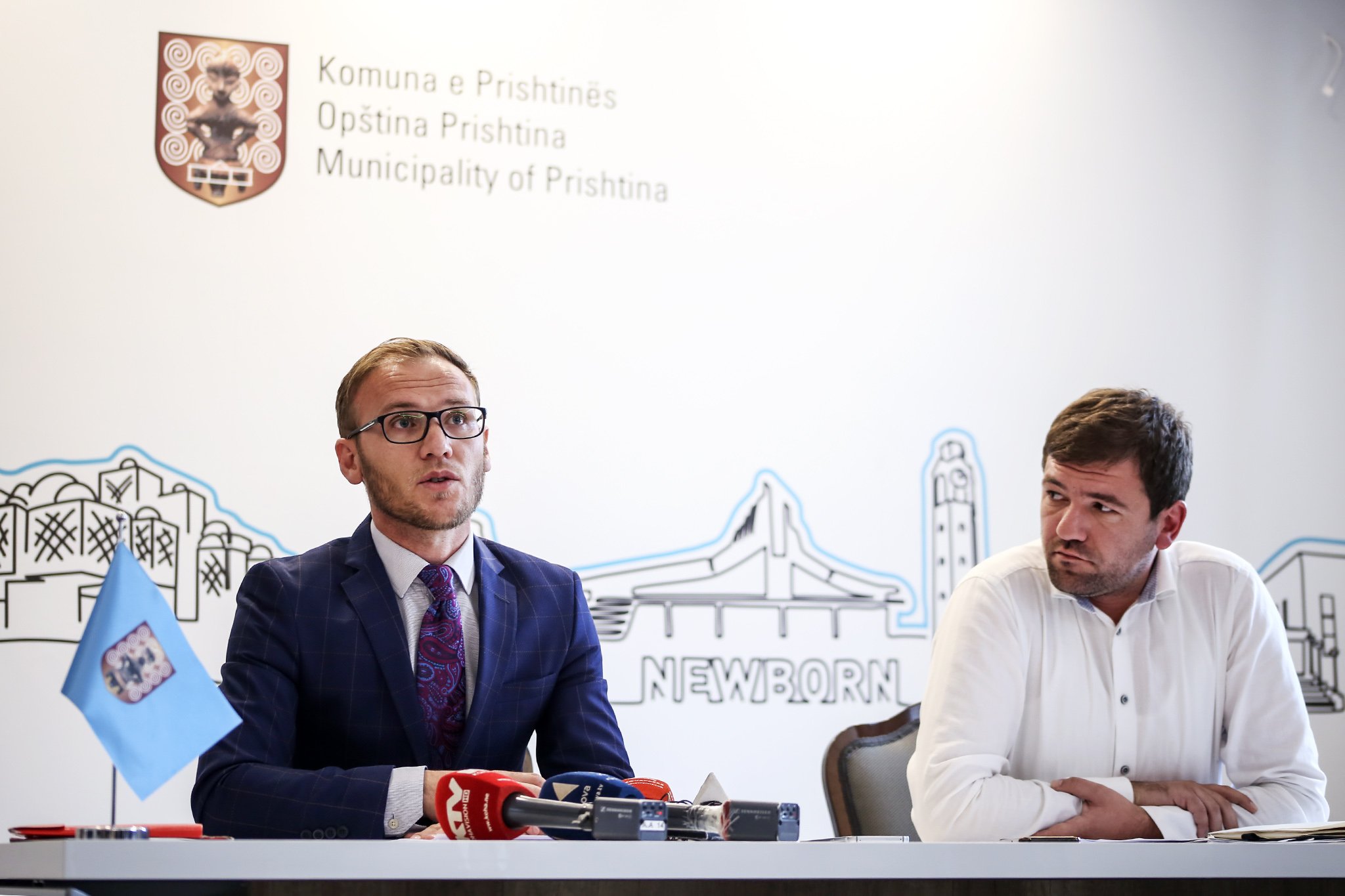 Komuna e Prishtinës akuzon Kryeziun se po mban jashtëligjshëm pozitën e Kryeshefit të NPB-së