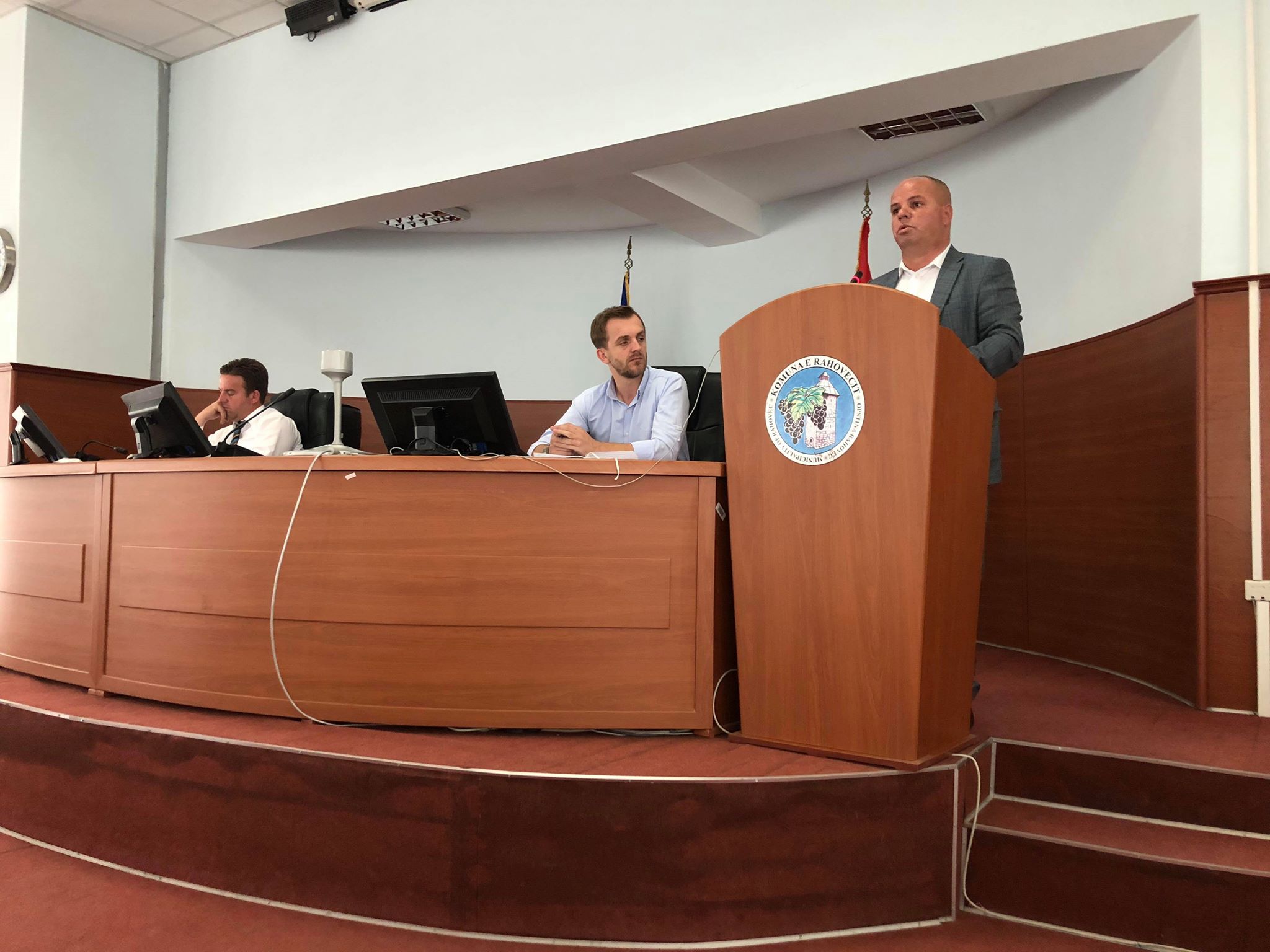 Latifi raportoi para qytetarëve për punën 6-mujore të Ekzekutivit