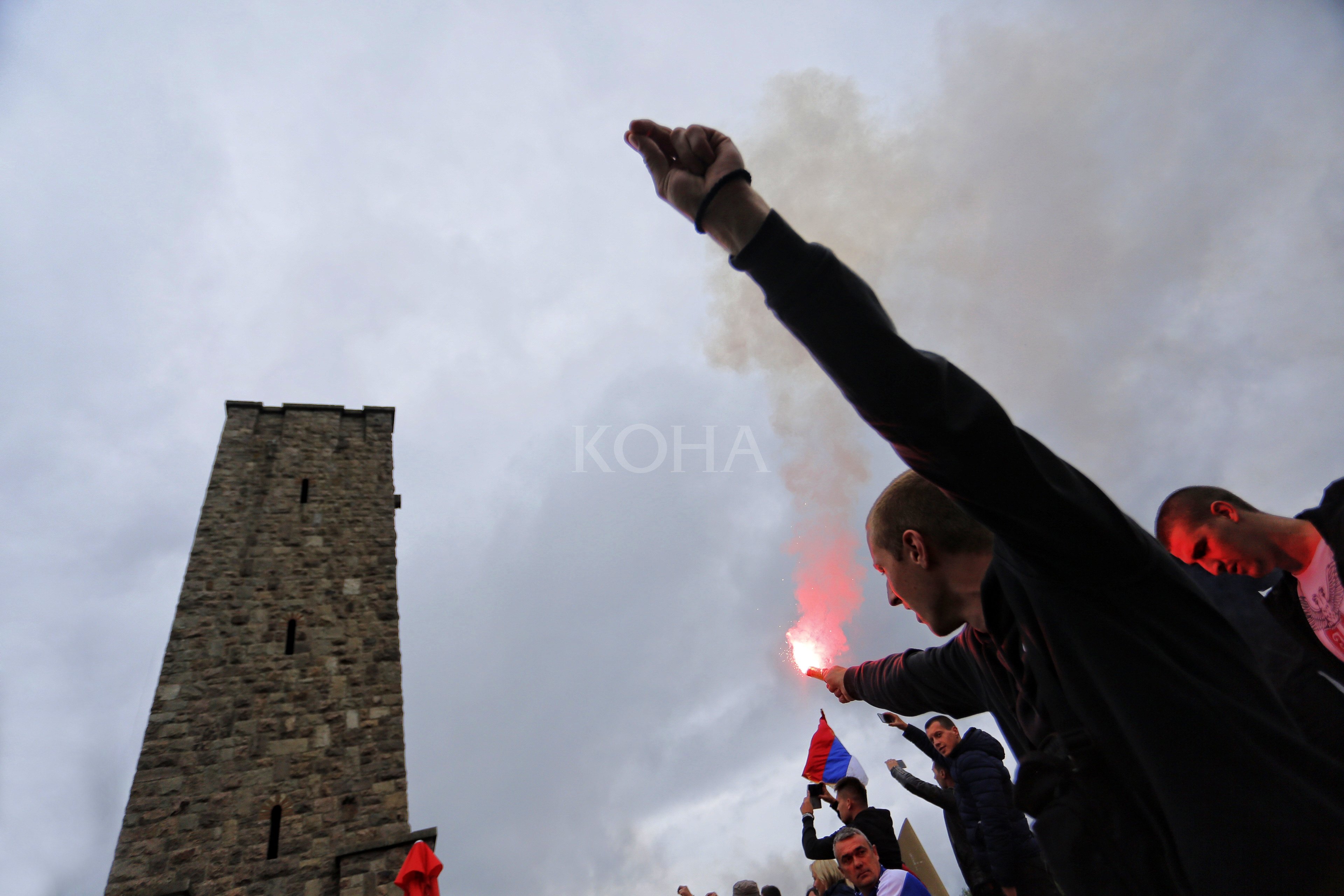 Serbët në Gazimestan për Vidovdan: “Nëse është e nevojshme do të luftojmë për Kosovë dhe Metohi”