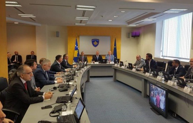 Thaçi fton opozitën t’i bashkohet delegacionit të Kosovës në Bruksel, i gatshëm t’i raportojë Kuvendit
