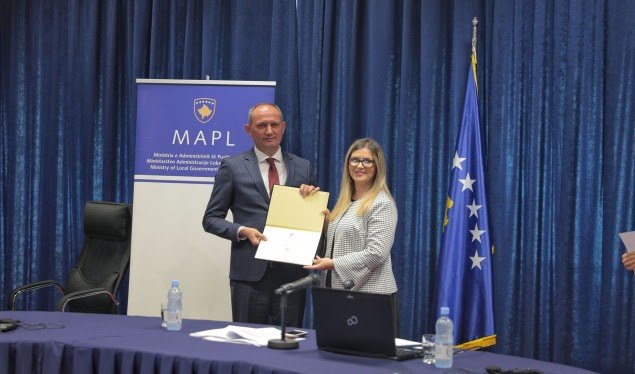 Ferizaj fiton ngrant prej 300 mijë eurove për përmirësimin e shërbimeve komunale