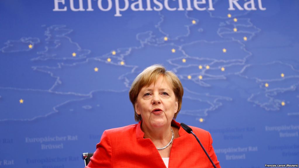 Merkel arrin marrëveshje me 14 shtete të BE-së për azilkërkuesit