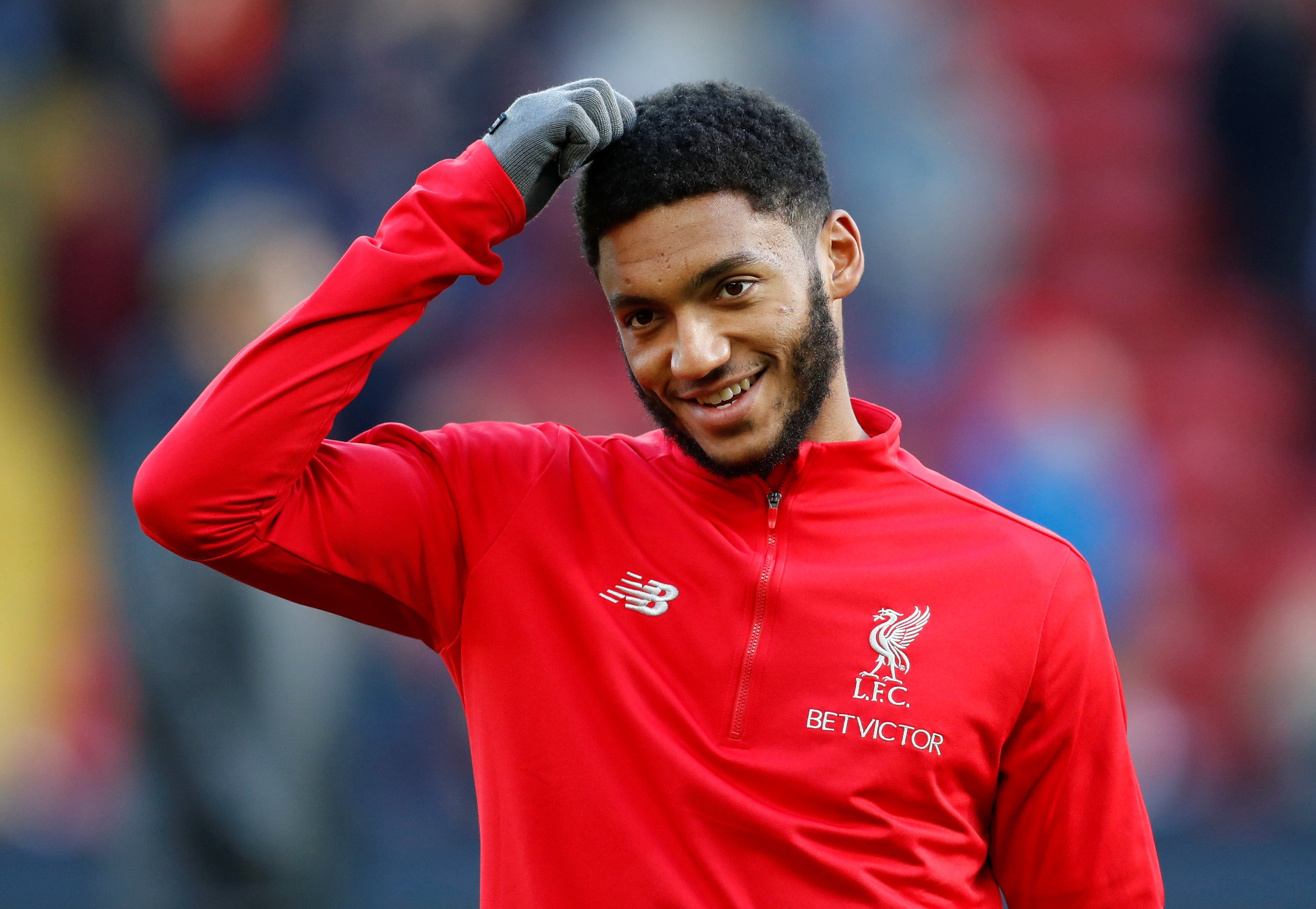 Joe Gomez vazhdon kontratën me Liverpoolin