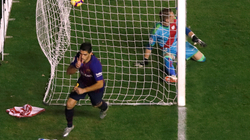 Barça mposht Vallecanon, Suarezi vazhdon të shkëlqejë