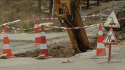 Kostoja e lartë e shpronësimit detyron Komunën që t’i shtrojë sërish me kubëza dy rrugë në Mat