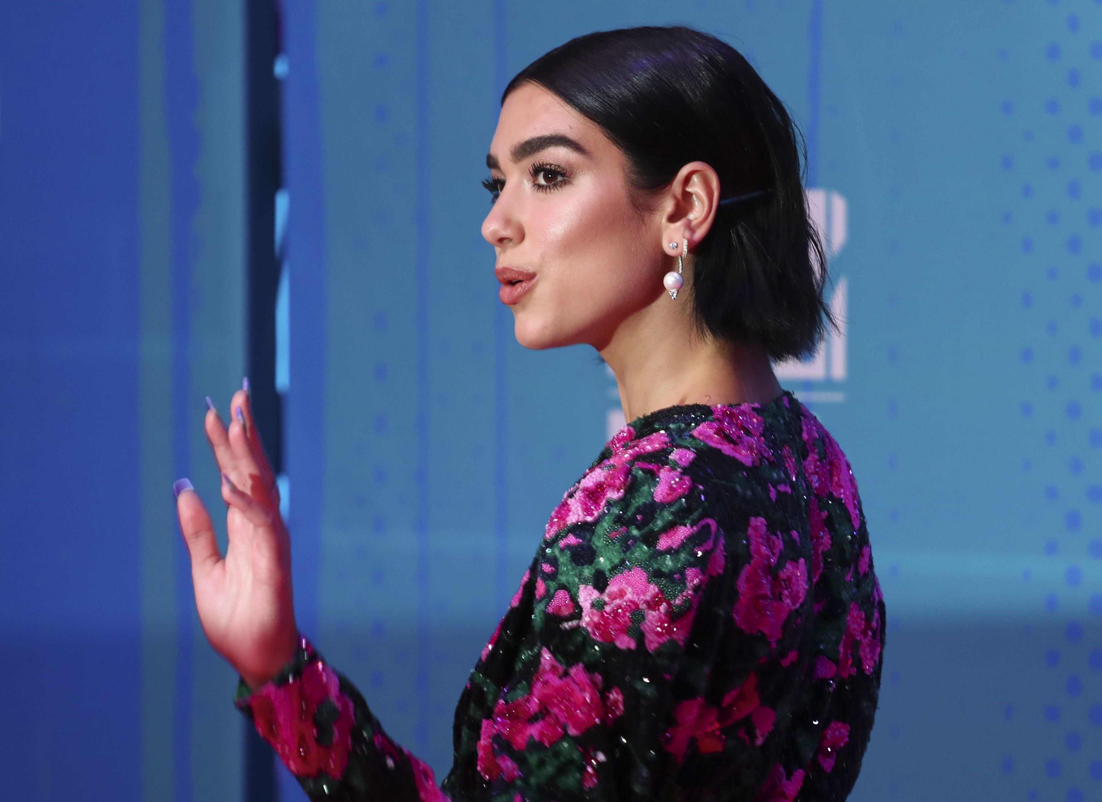 Dua Lipa merr çmimin “Best Pop” në MTVEMA