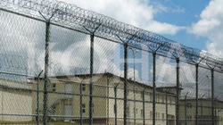 Policia në kërkim të të miturve që u arratisën nga burgu i Lipjanit