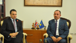 Mustafa kërkon mbështetjen e Britanisë për anëtarësimin e Kosovës në organizata ndërkombëtare