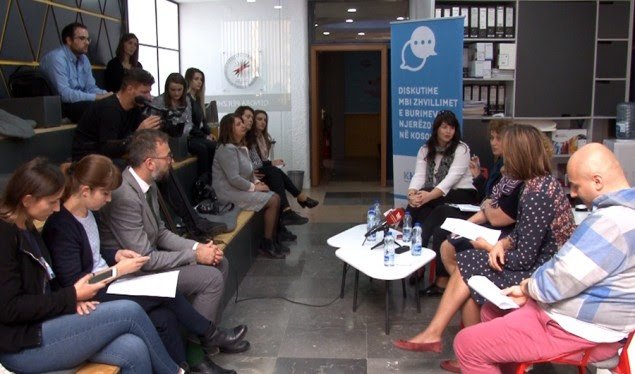 Tregu i punës në Kosovë vazhdon të përballet me mungesë të kuadrove