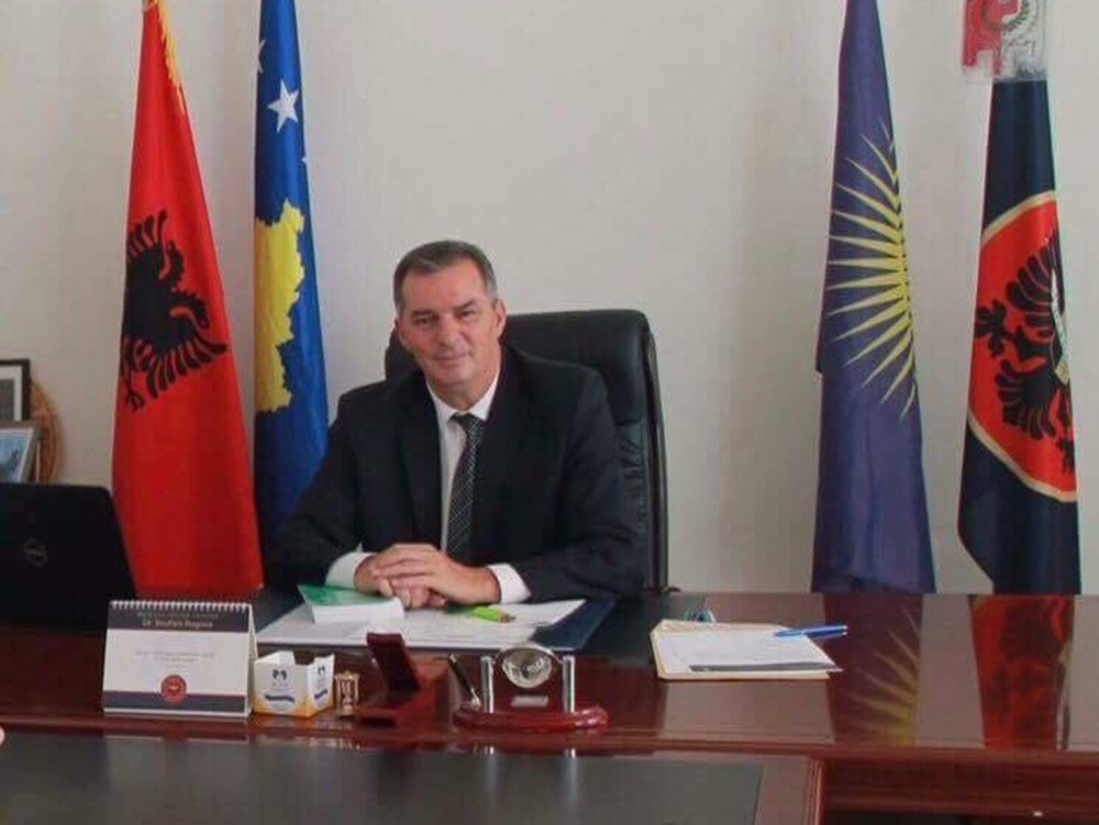 Ish-kryetari i Suharekës me 2 vartës nën aktakuzë për shpërdorim pozite
