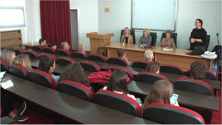 Mësimi i kroatishtes në Prishtinë i hap rrugë shqipes në Zagreb