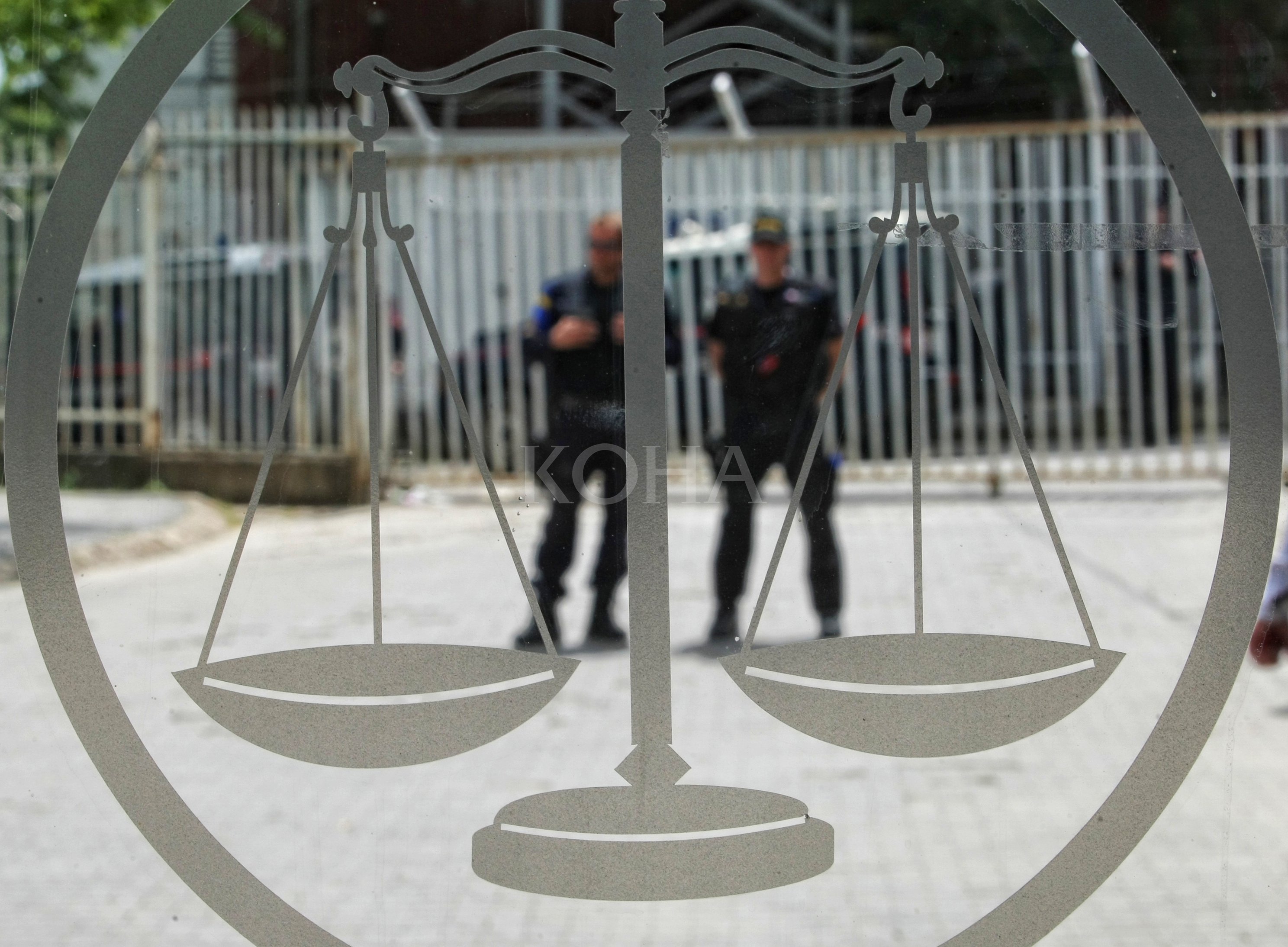 Aktakuzë për keqpërdorim të pozitës zyrtare dhe uzurpim të pronës së paluajtshme