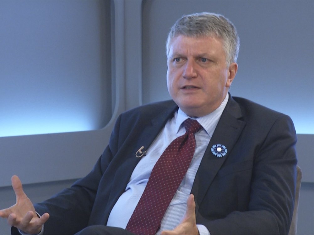 Franca nuk ka vija të kuqe për dialogun Kosovë - Serbi
