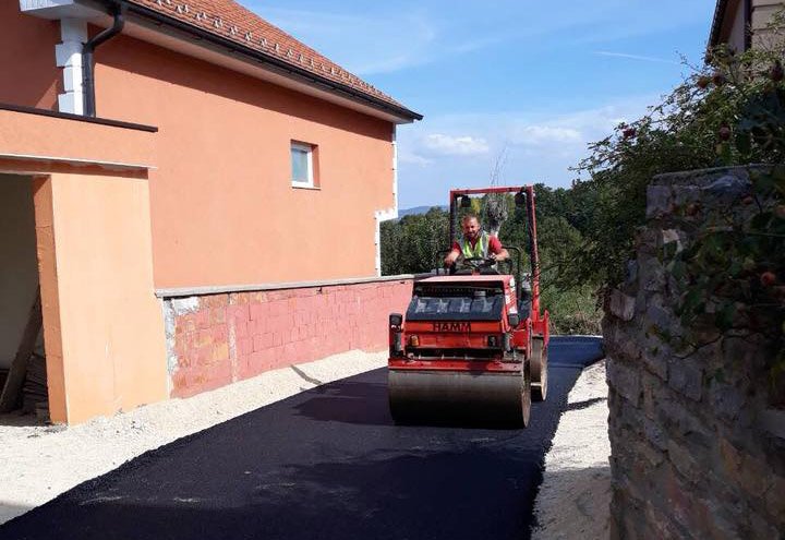 Tri fshatra të Kaçanikut përfitojnë asfaltim rrugësh