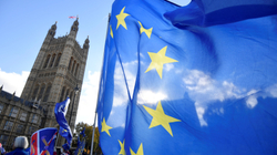 Britania pranon marrëveshjen e Brexit-it me BE-në