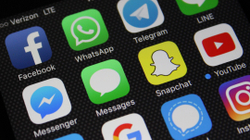 Çdo 1 min në botë dërgohen 29 mln mesazhe në WhatsApp dhe postohen 243 mijë foto në Facebook