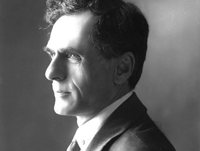 Persekutimi komunist i Mid’hat Frashërit, publikohen online dokumentet arkivore