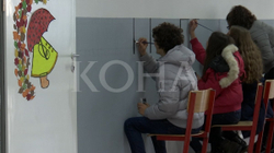 Nxënësit e “Mehmet Gjevorit” në Prishtinë mbajtën mësimin në të ftohtë