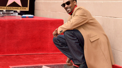 Snoop Dogg bëhet me yll në “Shëtitoren e Famës”