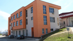 Shkarkohet drejtori i Spitalit të Mitrovicës dhe suspendohet një anesteziolog