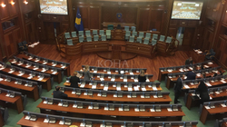 Pacolli kërkon të shtyhet seanca e jashtëzakonshme për dështimet në politikën e jashtme