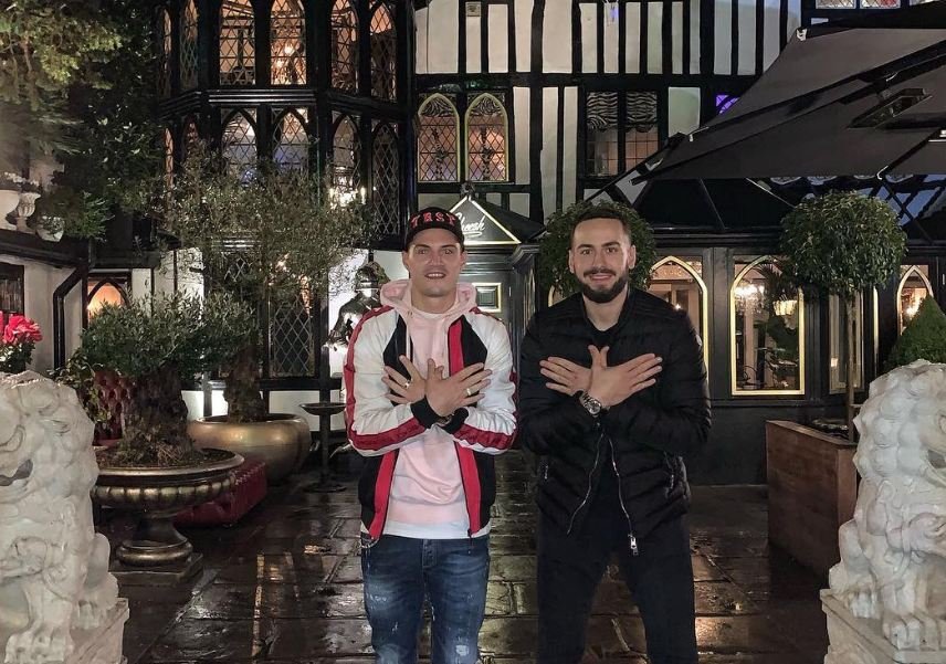 Xhaka bën shqiponjën: Të shpërndarë, por të bashkuar rreth një flamuri