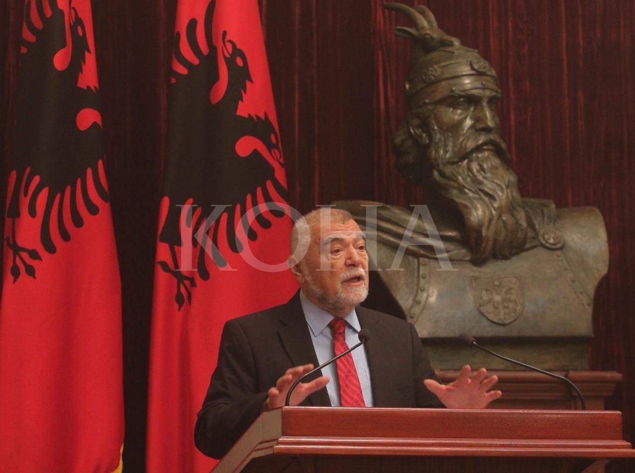 As luftërat e përgjakshme nuk i kanë ndryshuar kufijtë, thotë Mesiq