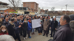 Në Malishevë protestohet kundër gurthyesve