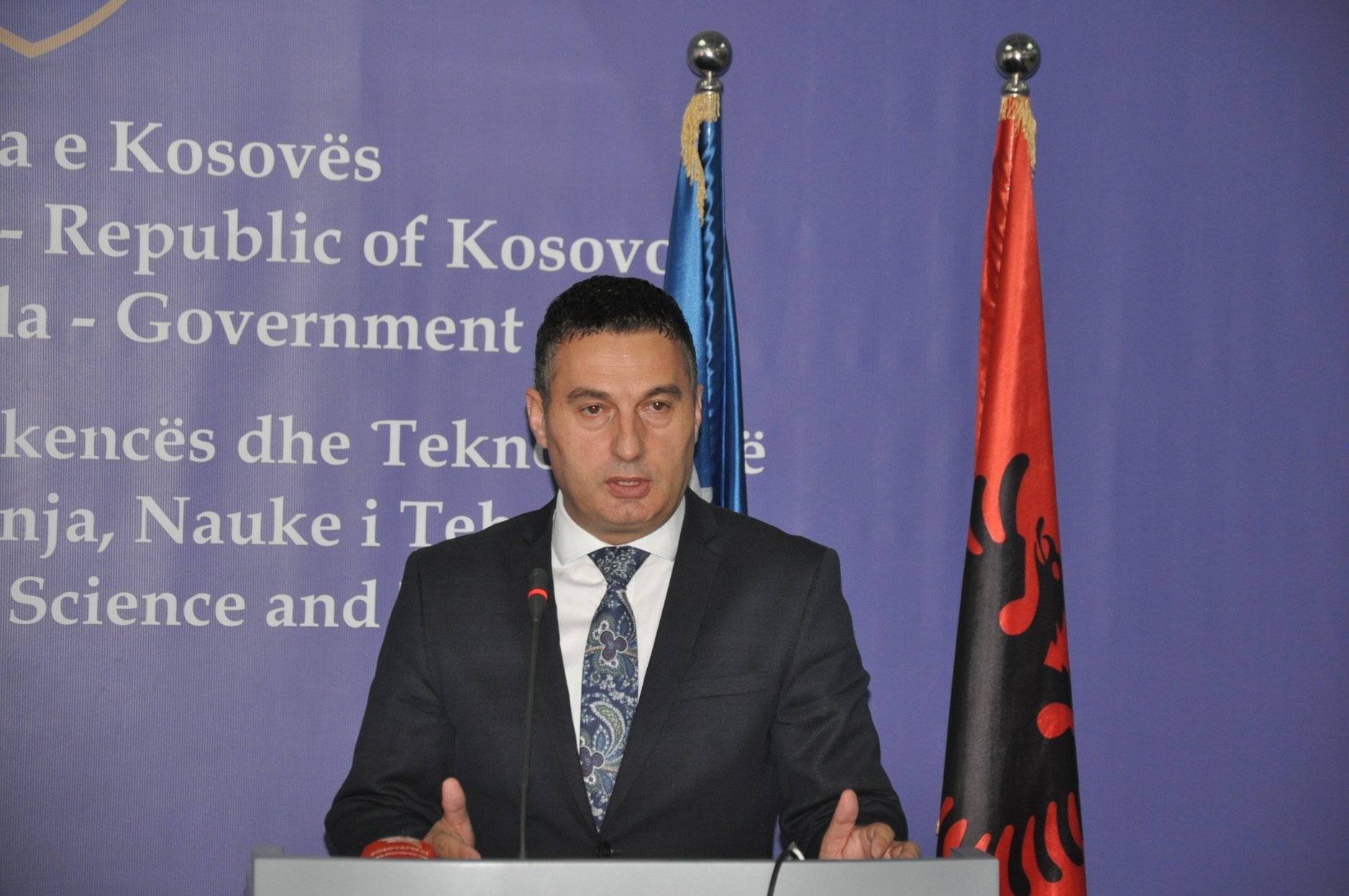 Ministri i Arsim uron universitetet të prodhojnë kuadra me të ardhme