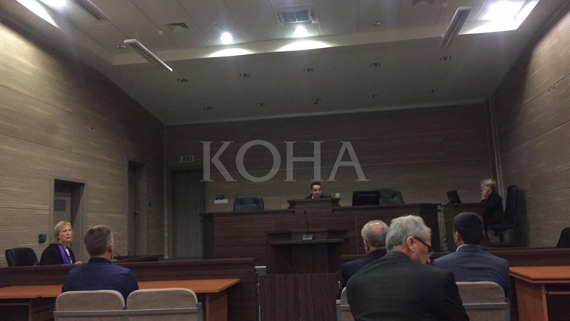 Të akuzuarit për aferën “Pronto” mungojnë, seanca shtyhet për 15 nëntor 