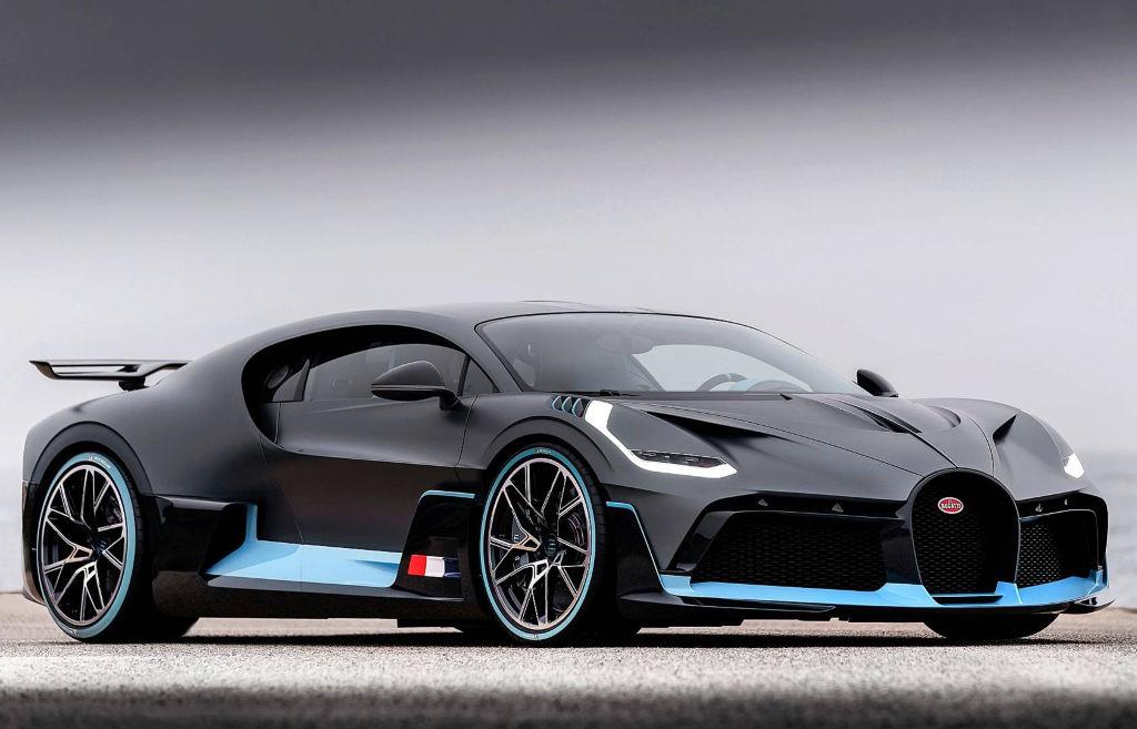 Pamjet e para të Bugatti Divo 5.7 milionë dollarë nga panairi i veturave Parisi 2018
