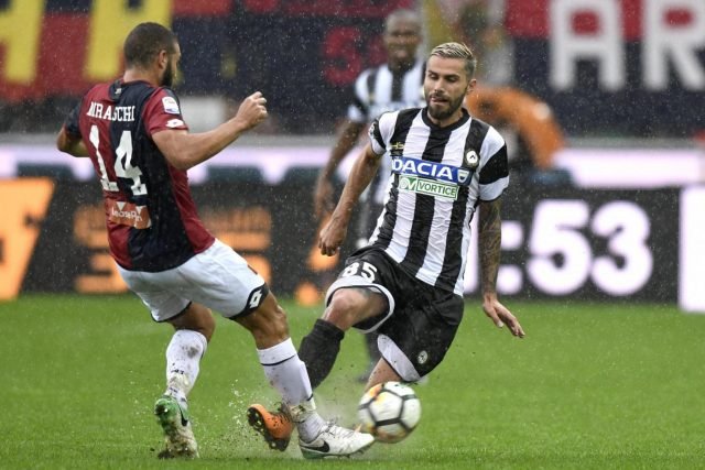 Behrami afër të firmosë kontratë të re me Udinesen