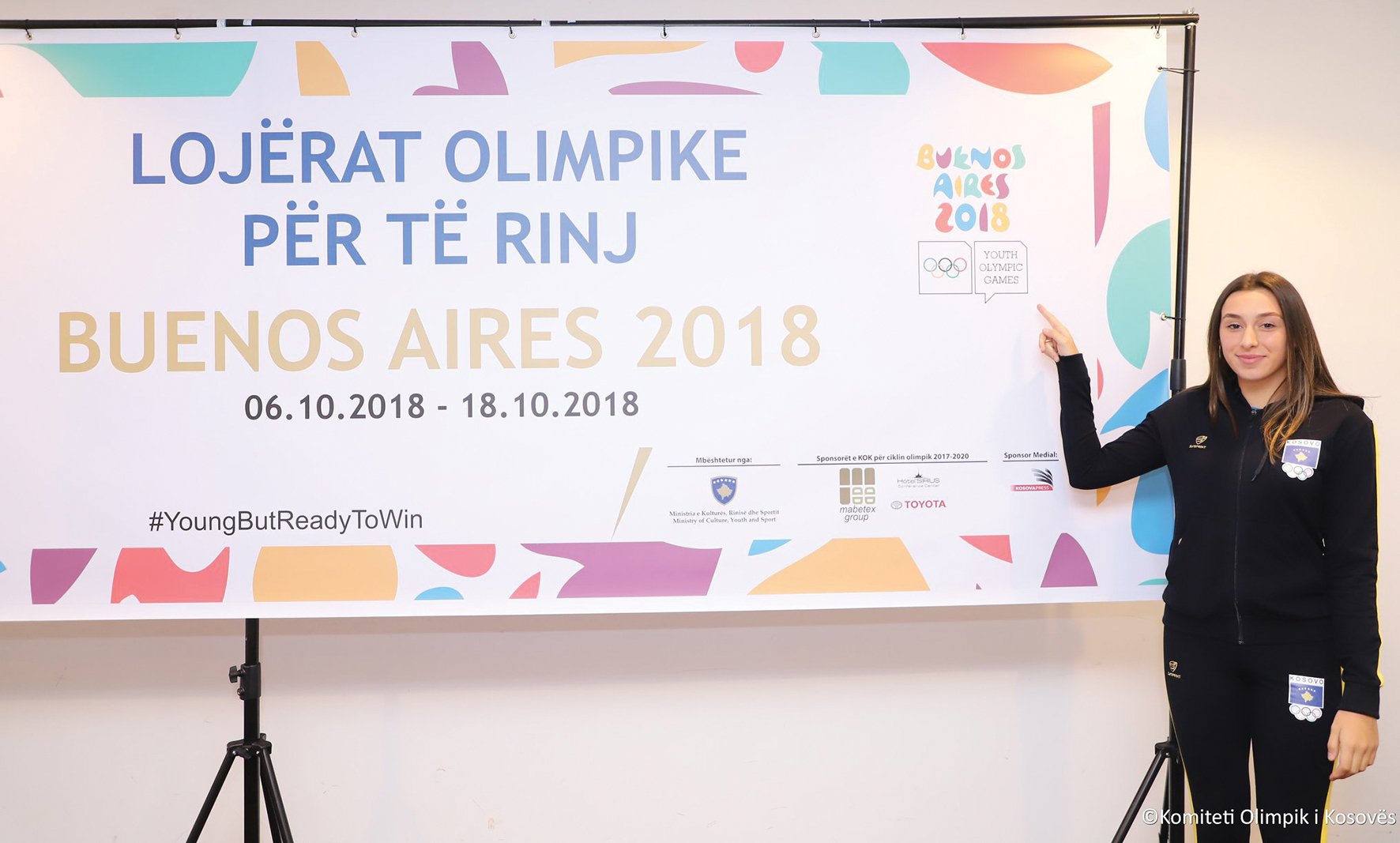 Notarja Zhdrella, viktima e fundit e lakmisë së zyrtarëve të federatave për të shëtitur botën