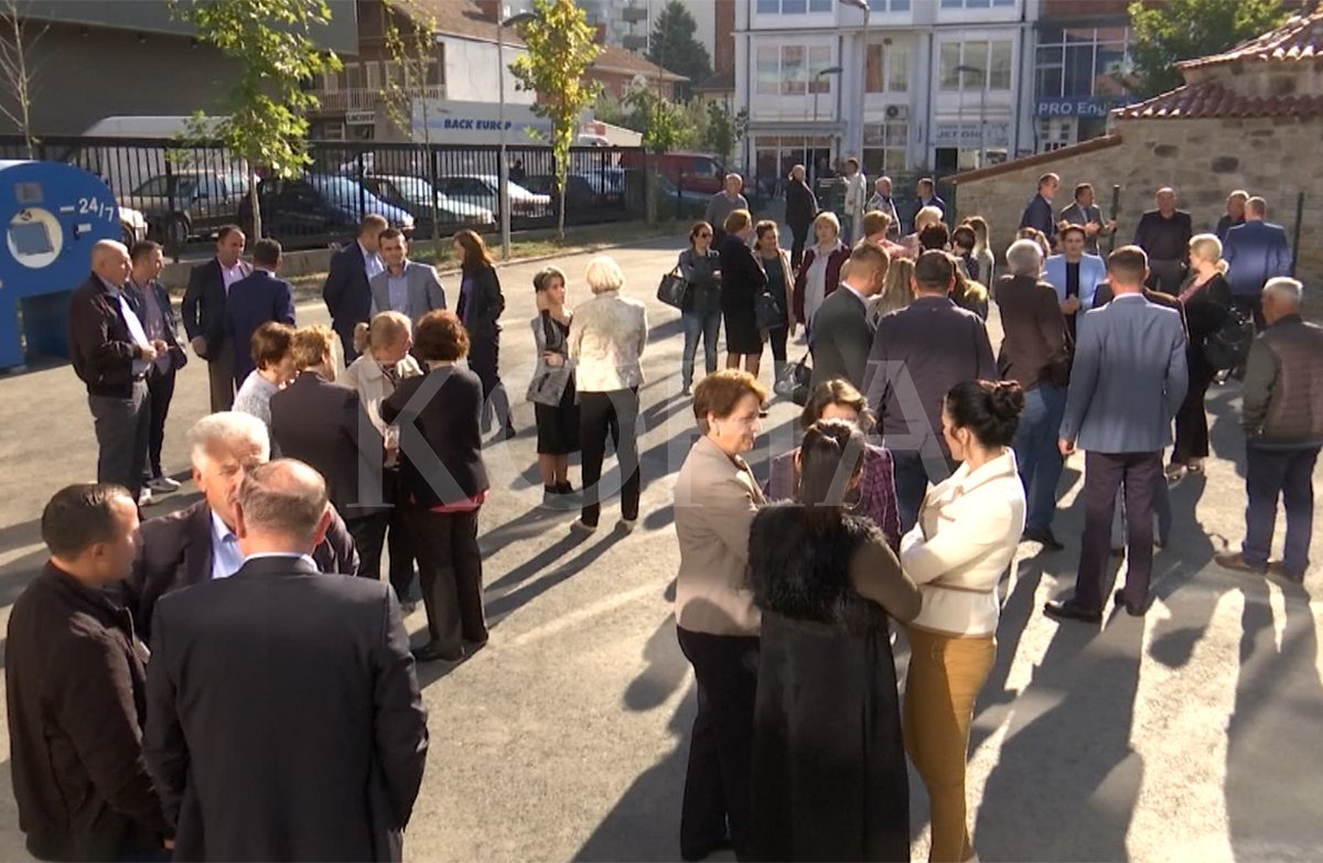Në Vushtrri protesta për Projektligjin për Pagat