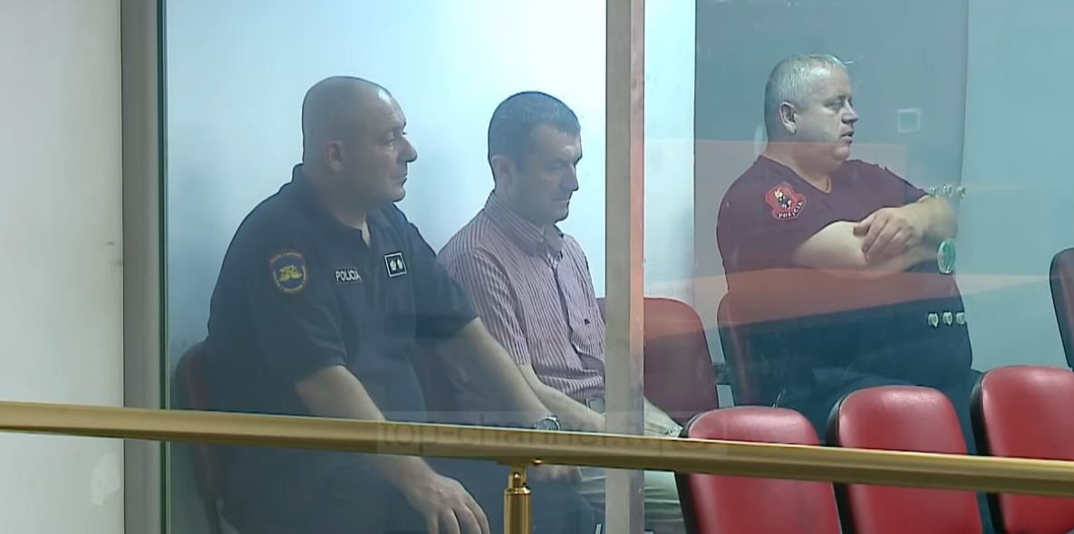 Fëmijët që nënën ua vrau babai, tregojnë se çfarë i bënte ai që ajo t’i nënshtrohej