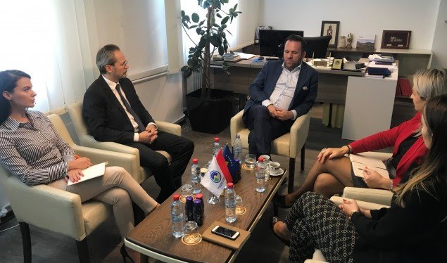 Rukiqi kërkon më shumë prezencë të  bizneseve austriake në Kosovë