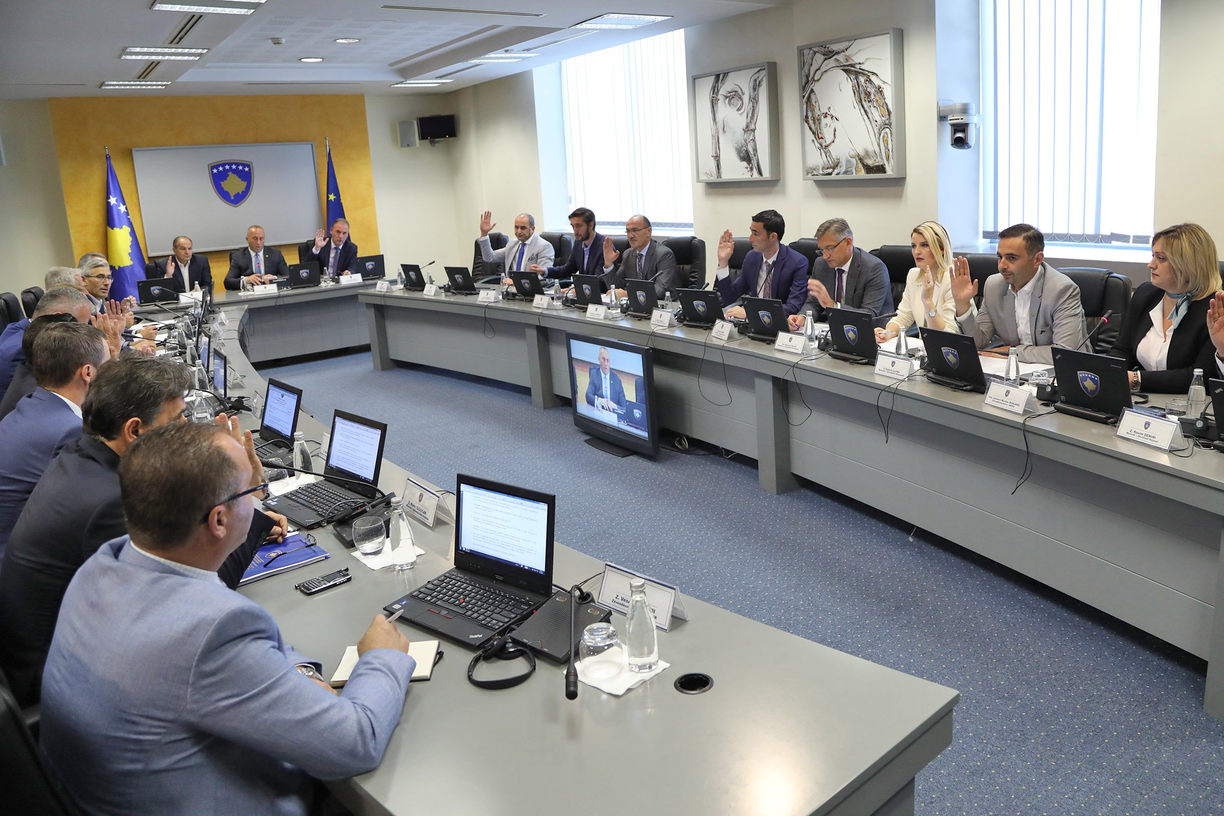 Qeveria miraton propozimin për Marrëveshjen e bashkëpunimit ndërkufitar me Malin e Zi