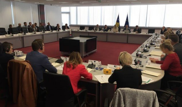 Cullen: Kosova të ketë prioritet absolut luftën kundër korrupsionit dhe krimit të organizuar
