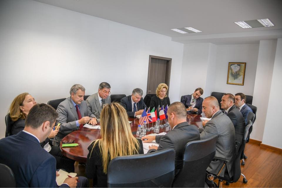 Haradinaj me ambasadorët e Quint-it: Jemi në rrugën e duhur për liberalizim të vizave